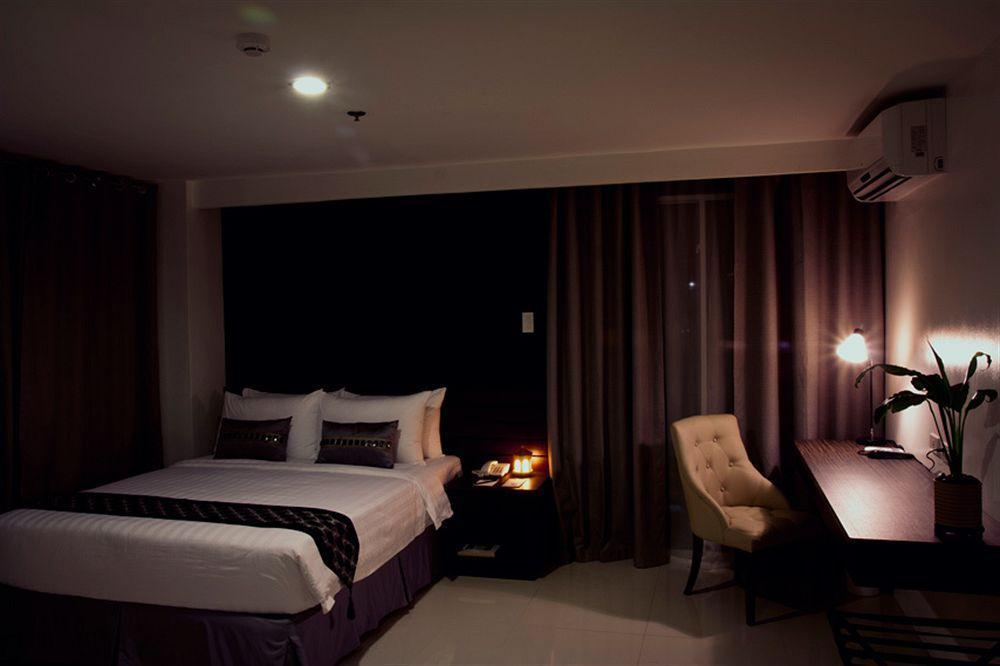 Cityscape Hotel Mandaue City Exterior photo