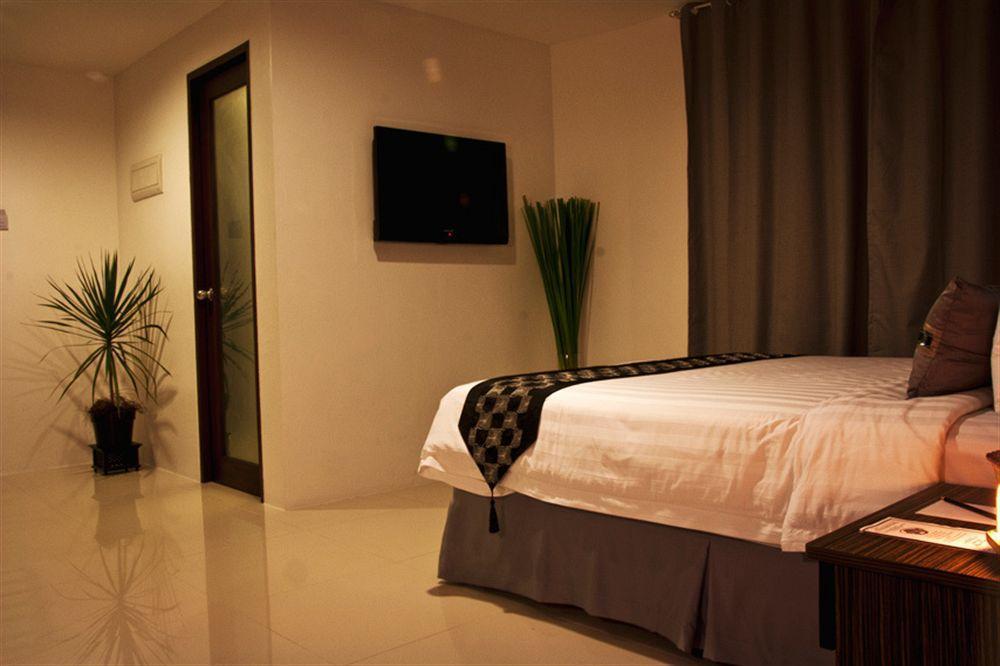 Cityscape Hotel Mandaue City Exterior photo