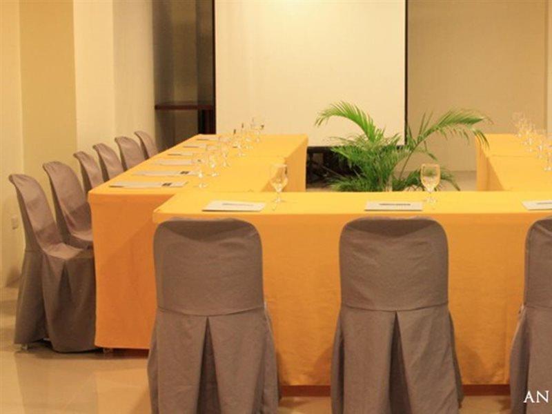 Cityscape Hotel Mandaue City Exterior photo