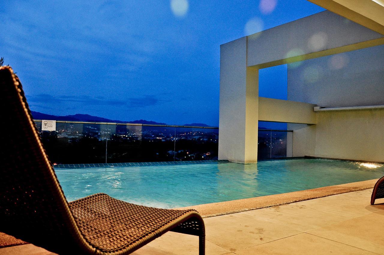 Cityscape Hotel Mandaue City Exterior photo